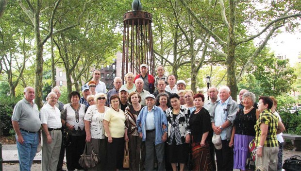 Митинг памяти узников гетто и концлагерей NY AHS