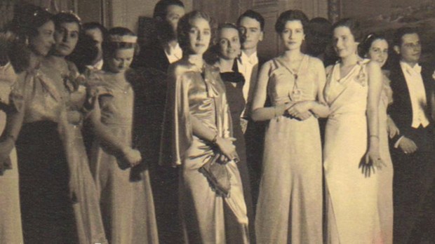 Мария Альтман в кругу семьи перед Второй мировой войной